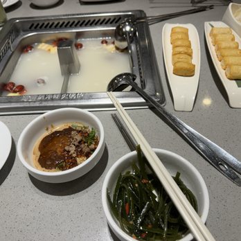 Haidilao Hotpot - Chinese Near Me - Toronto, Ontario