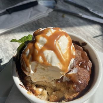The Point Crab House and Grill - Apple cobbler - Seafood Near Me - Arnold, Maryland