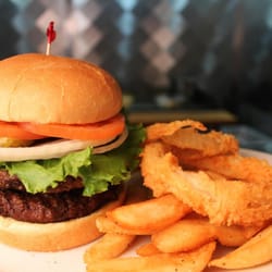 Omaha Trans Video - Petrow's Restaurant in Omaha, NE.  Great home made food.