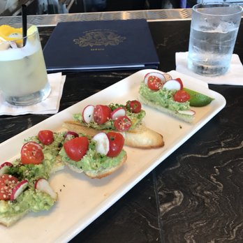 Earls Kitchen + Bar - New American Near Me - Orlando, Florida Earls Kitchen + Bar - New American Near Me - Orlando, Florida