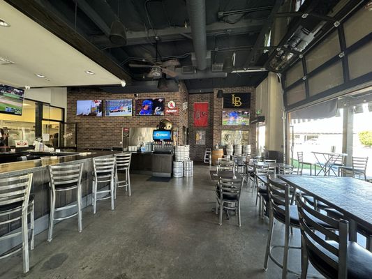 Brewz Sports Cafe & Grill by null