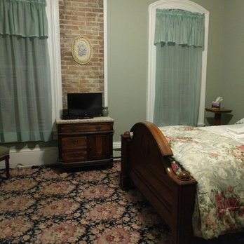 Genesse Falls Inn - Bed & Breakfast Near Me - Portageville, New York