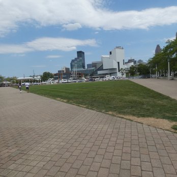 Voinovich Bicentennial Park - Parks Near Me - Cleveland, Ohio Voinovich Bicentennial Park - Parks Near Me - Cleveland, Ohio