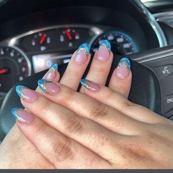 Nail Pizazz - Cat eye tips - Nail Salons Near Me - Augusta, Georgia Nail Pizazz - Cat eye tips - Nail Salons Near Me - Augusta, Georgia