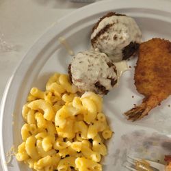St Raymond Fish Fry - Homemade Mac n cheese