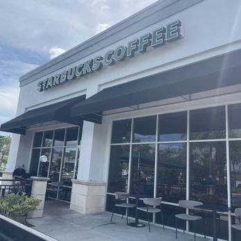 Starbucks - Outside - Coffee & Tea Near Me - Orlando, Florida
