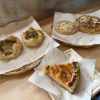 Le Panier - Bakeries Near Me - Seattle, Washington Le Panier - Bakeries Near Me - Seattle, Washington