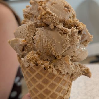 Pav’s Creamery - Fluffer nutter - Ice Cream & Frozen Yogurt Near Me - Cuyahoga Falls, Ohio Pav’s Creamery - Fluffer nutter - Ice Cream & Frozen Yogurt Near Me - Cuyahoga Falls, Ohio