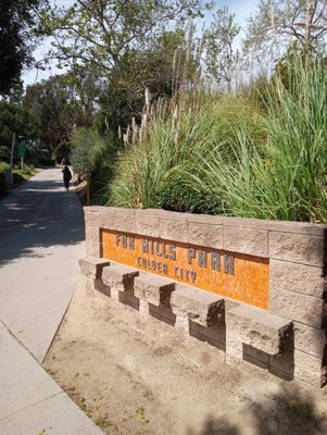 Fox Hills Park by null