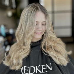 Blond Haus Salon
