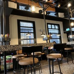 Bunsen - Inside dining on Dame St.