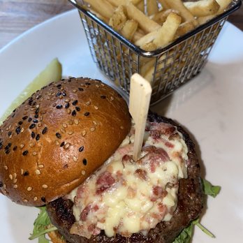 Yard House - Bleu Cheese & Bacon - Bars Near Me - Houston, Texas
