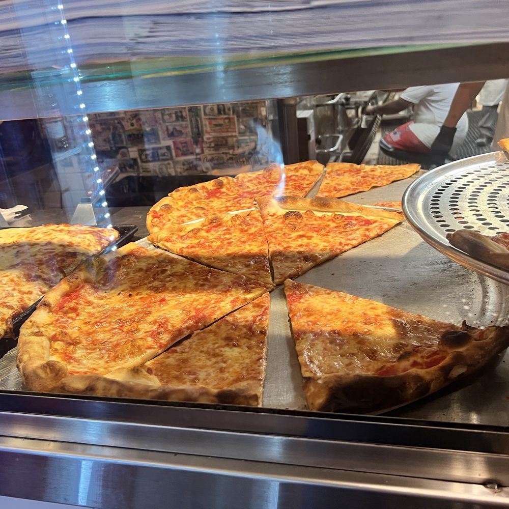 Joe's Pizza - Cheese Pizza - Pizza Near Me - Miami, Florida
