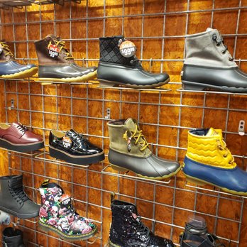 Journeys - Shoe Stores Near Me - Mishawaka, Indiana