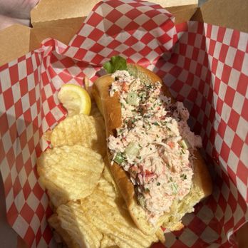 The Lobster Man - Lobster roll sandwich - Seafood Markets Near Me - Vancouver, British Columbia