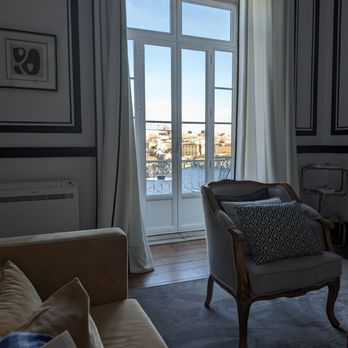 Torel Palace - Our room at the Torel Palace Lisbon - Bed & Breakfast Near Me - Lisbon, 11