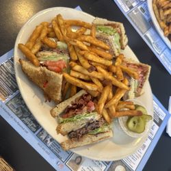 Ryan’s Place - Cheeseburger club