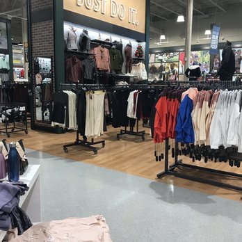 DICK'S Sporting Goods - Sports Wear Near Me - Lancaster, Pennsylvania