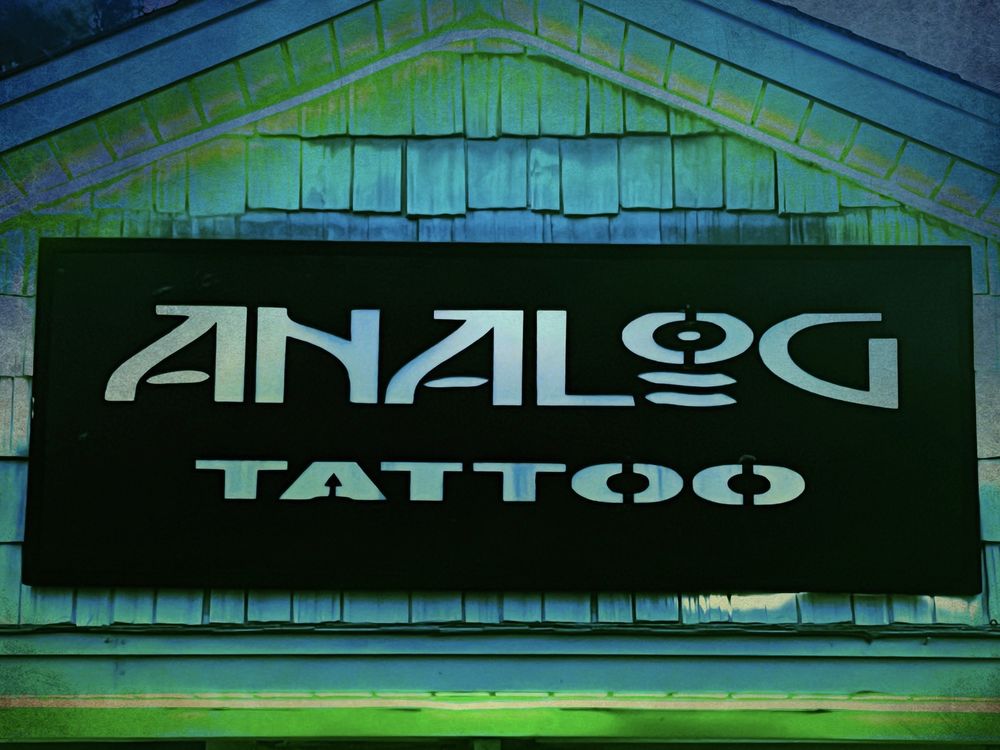 Analog Tattoo Logo