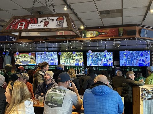 Collie's Sports Bar & Grill by null