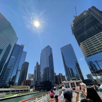 Shoreline Sightseeing - Architectural Tours Near Me - Chicago, Illinois