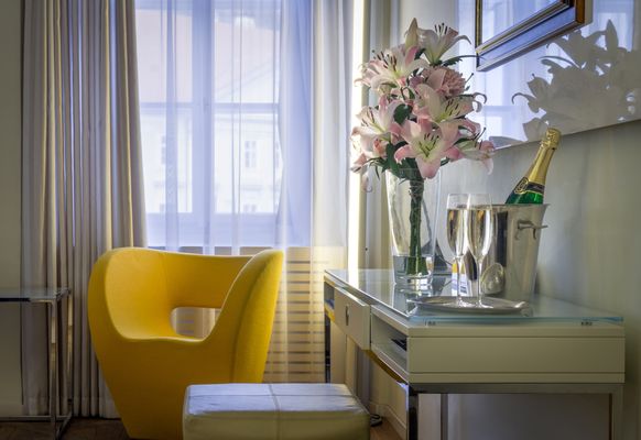 Three Storks by null