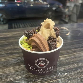 Yoga-urt - chocolate & salted caramel with brownies & pistachios - Ice Cream & Frozen Yogurt Near Me - Los Angeles, California Yoga-urt - chocolate & salted caramel with brownies & pistachios - Ice Cream & Frozen Yogurt Near Me - Los Angeles, California