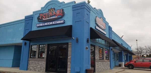 El Tsunami Seafood & Mexican Restaurant by null