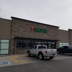 7-Eleven - Exterior