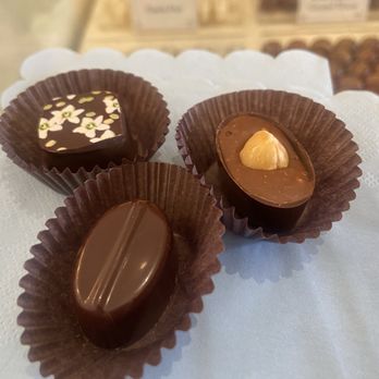Woodhouse Chocolate - Pistachio, espresso, Milk Chocolate w/Hazelnuts - Chocolatiers & Shops Near Me - Saint Helena, California Woodhouse Chocolate - Pistachio, espresso, Milk Chocolate w/Hazelnuts - Chocolatiers & Shops Near Me - Saint Helena, California