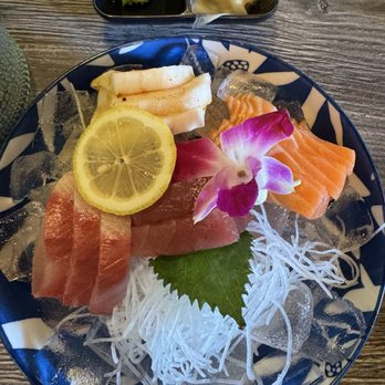 DOJO SUSHI - Sashimi combo - Sushi Bars Near Me - Las Vegas, Nevada DOJO SUSHI - Sashimi combo - Sushi Bars Near Me - Las Vegas, Nevada
