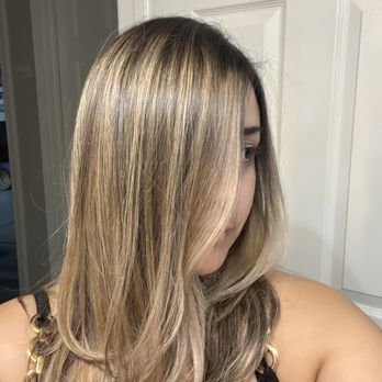 Hunny Bee Beauty - Hair Stylists Near Me - Arden-Arcade, California