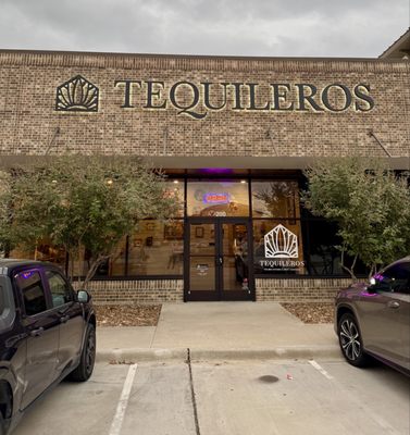 Tequileros Kitchen & Craft Cocktails by null