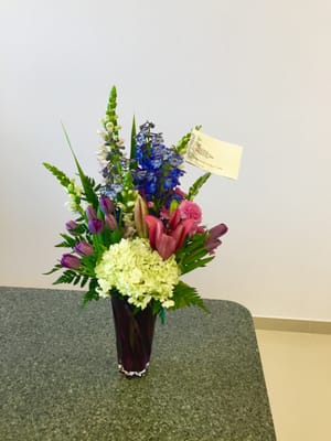 Elite Flowers and Gifts by null