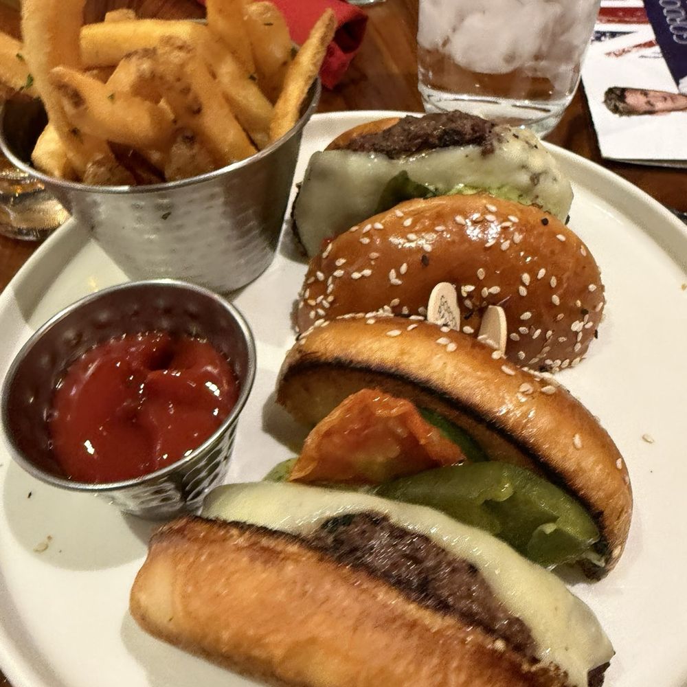 Gordon Ramsay Burger - Burgers Near Me - Las Vegas, Nevada Gordon Ramsay Burger - Burgers Near Me - Las Vegas, Nevada
