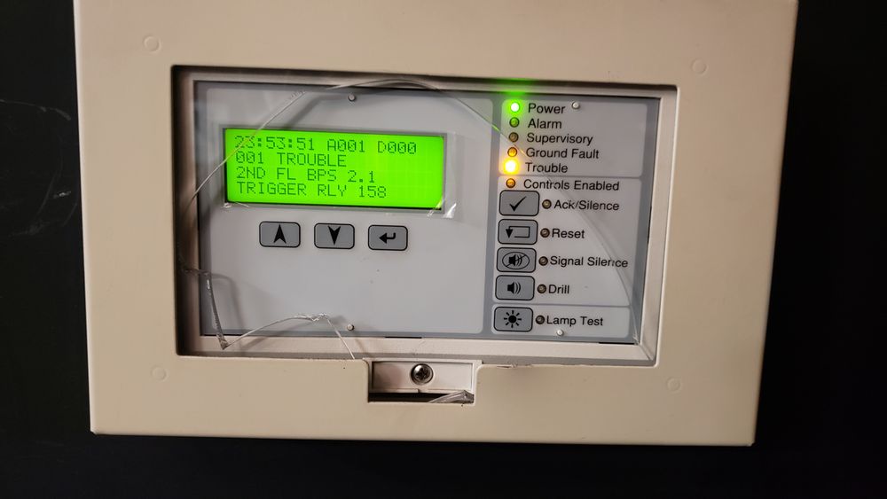 HOLLIS OAK Updated July 2024 20 Photos & 23 Reviews 3250 Hollis