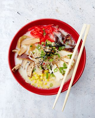 Poke Burri / Lifting Noodles Ramen by null