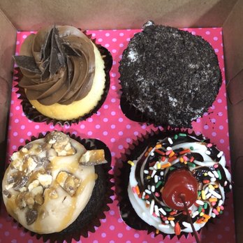 Smallcakes North Druid Hills - Cookies and Cream Cupcake, Snickers Cupcake, Hot Fudge Sundae Cupcake, Vanilla and Chocolate Cupcake - Desserts Near Me - Atlanta, Georgia Smallcakes North Druid Hills - Cookies and Cream Cupcake, Snickers Cupcake, Hot Fudge Sundae Cupcake, Vanilla and Chocolate Cupcake - Desserts Near Me - Atlanta, Georgia