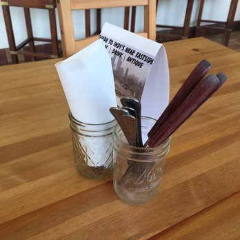Love Handle - Open clean and quaint space - Delis Near Me - Indianapolis, Indiana