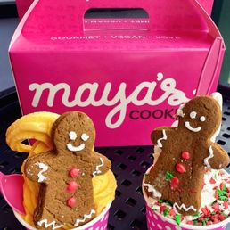 I got the eggnog soft serve and my daughter got the vanilla. They both came with a mini gingerbread cookie. It's all vegan. I got the eggnog soft serve and my daughter got the vanilla. They both came with a mini gingerbread cookie. It's all vegan.