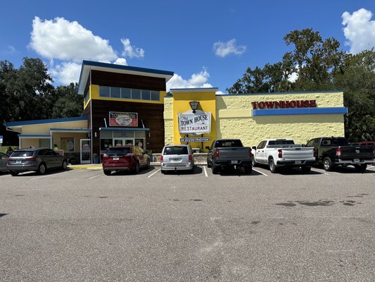 The Town House Restaurant by null