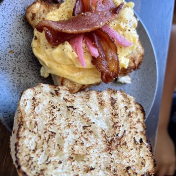 Lost Parrot Cafe - Breakfast Sandwich - Breakfast & Brunch Near Me - South Pasadena, California
