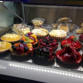 Petit Cafe - Cafes Near Me - London, XGL Petit Cafe - Cafes Near Me - London, XGL