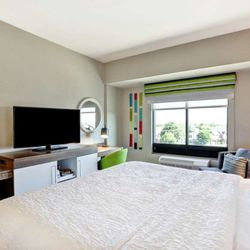 Hampton Inn by Hilton St. Catharines Niagara - Guest room
