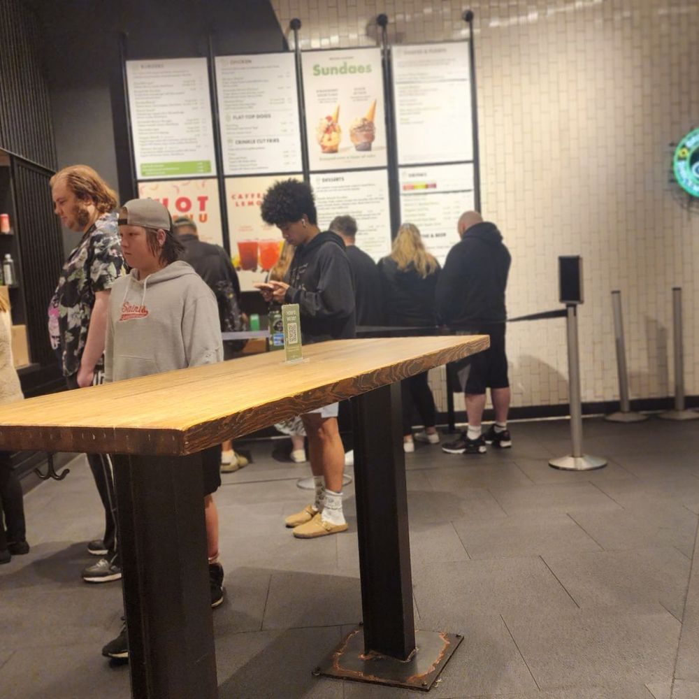 Shake Shack UTC San Diego - Inside - Fast Food Near Me - San Diego, California Shake Shack UTC San Diego - Inside - Fast Food Near Me - San Diego, California