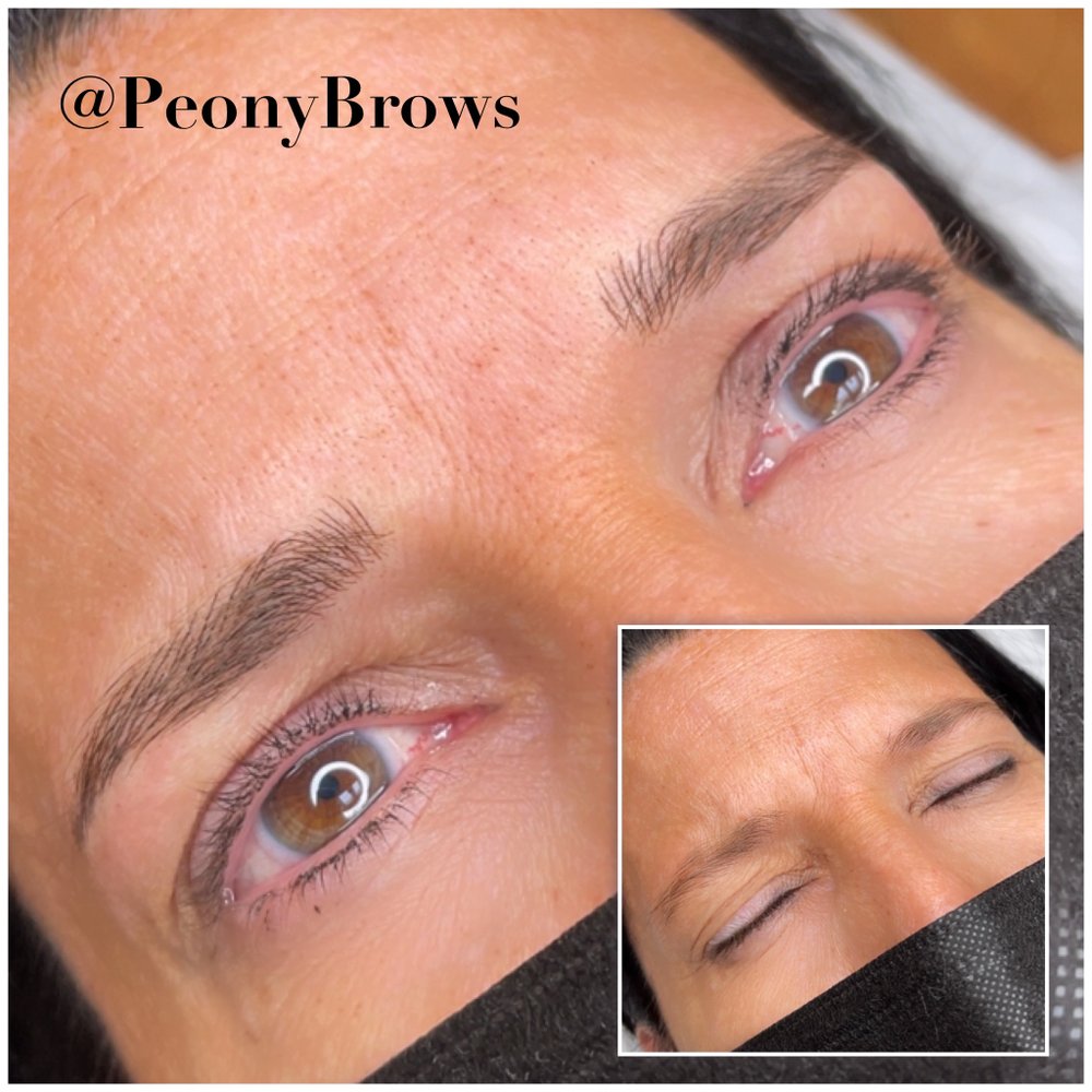Peony Brows Logo