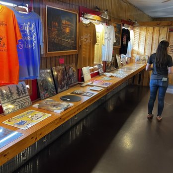 Arnold's BBQ & Grill - Gift shop - Barbeque Near Me - Mountain View, Missouri