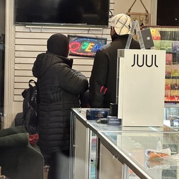 ALEXANDRIA VAPE AND TOBACCO - Updated May 2026 - 11 Photos & 20 Reviews -  1213 King St, Alexandria, Virginia - Tobacco Shops - Phone Number - Yelp