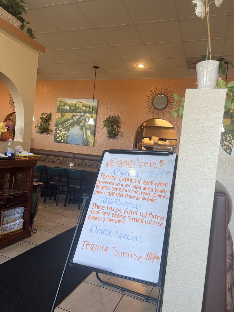Mariachi Mexican Restaurant