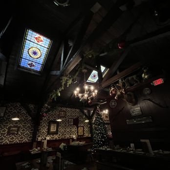 Carmella's Plates & Pints - The back room. - Cocktail Bars Near Me - Pittsburgh, Pennsylvania Carmella's Plates & Pints - The back room. - Cocktail Bars Near Me - Pittsburgh, Pennsylvania